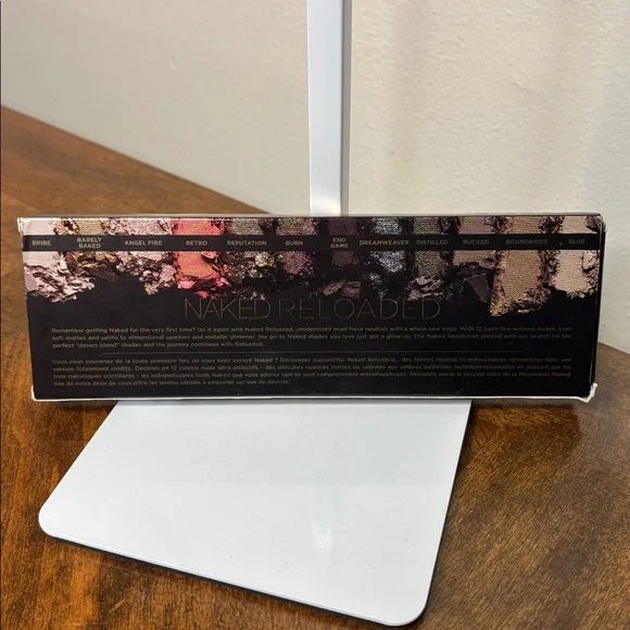 🔥 URBAN DECAY Naked Reloaded Palette in Rich Browns and Golds- NEW IN BOX - Picture 7 of 8